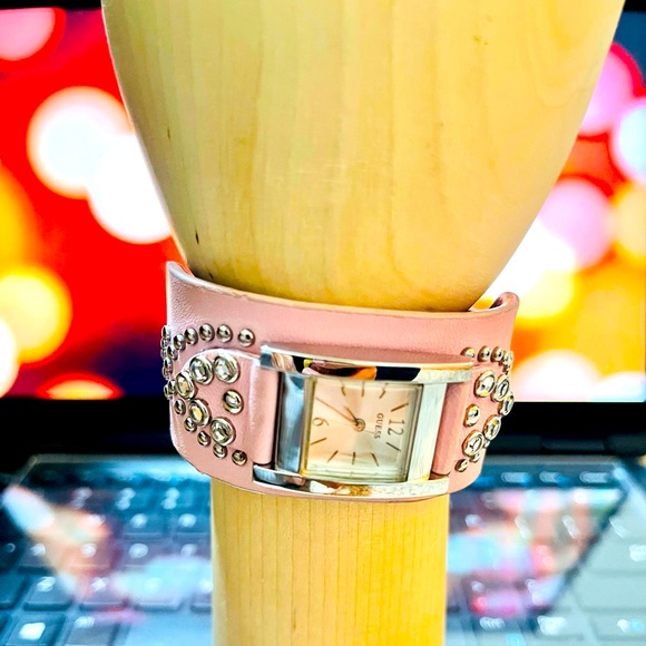 Guess Ladies Watch Pink Leather Rhinestone Studded Band Needs Battery - Picture 2 of 4
